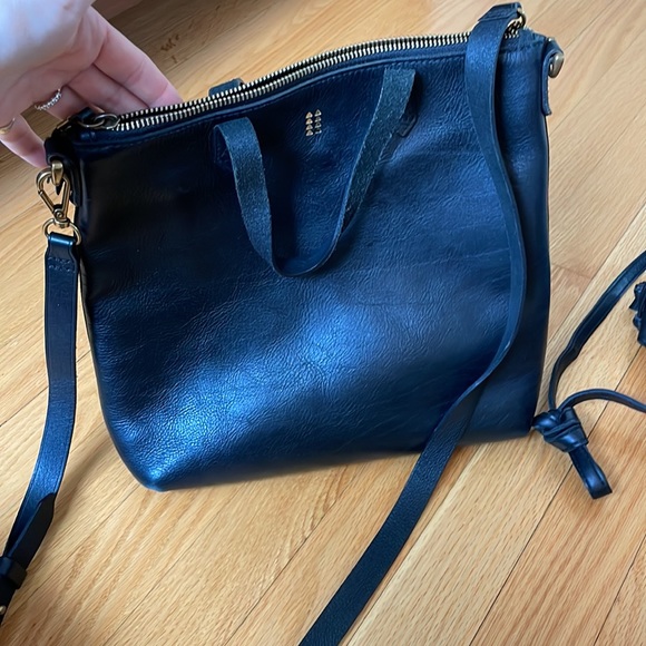 Madewell medium zip top transport tote. Crossbody - Picture 3 of 7